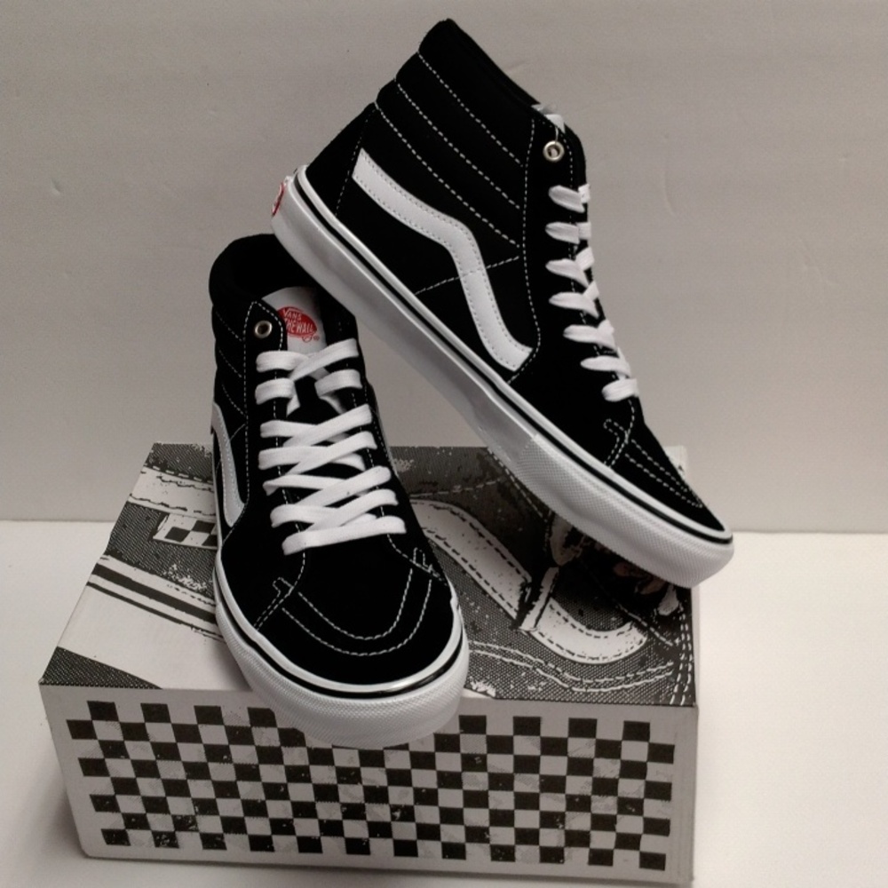 Vans Sk8-Hi Black And White pro